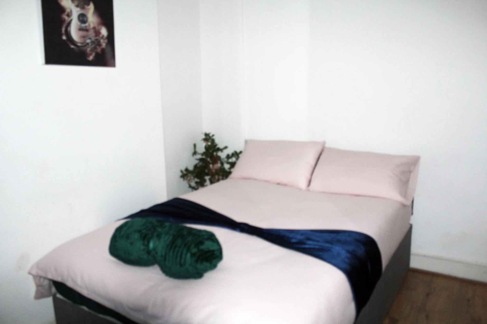Cozy Rooms Or Apartment In London Townhouse Fast Links To Central Екстер'єр фото
